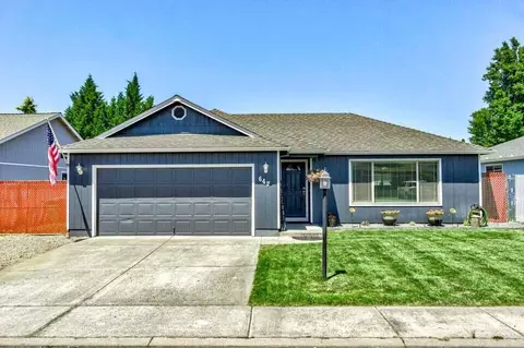 647 Andrea Way, Eagle Point, OR 97524