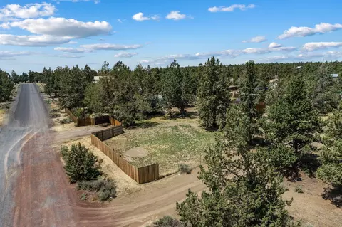 65215 73rd St, Bend, OR 97703 photo 42