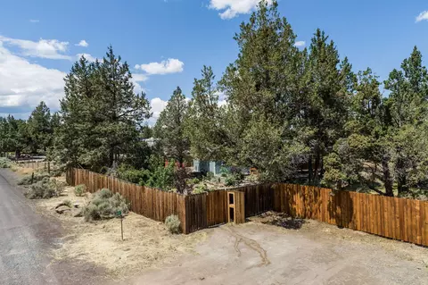 65215 73rd St, Bend, OR 97703 photo 2