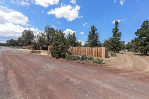 65215 73rd St, Bend, OR 97703 photo 40