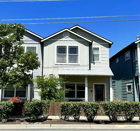 1234 Fruitdale Dr, Grants Pass, OR 97527