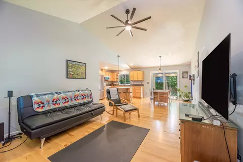 2389 NE Lynda Ln, Bend, OR 97701