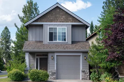 19564 Salmonberry Ct, Bend, OR 97702