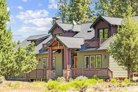 21405 Back Alley Rd, Bend, OR 97702