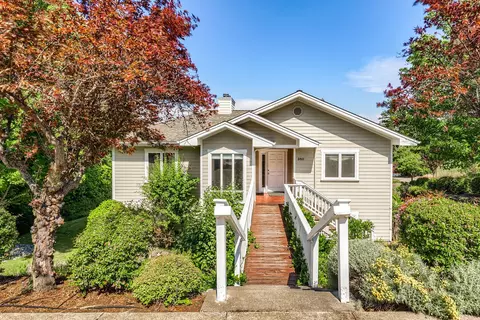 350 Guthrie St, Ashland, OR 97520