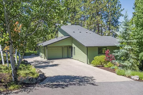 61531 W Ridge Ave, Bend, OR 97702