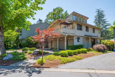 132 Black Oak Dr, Grants Pass, OR 97527
