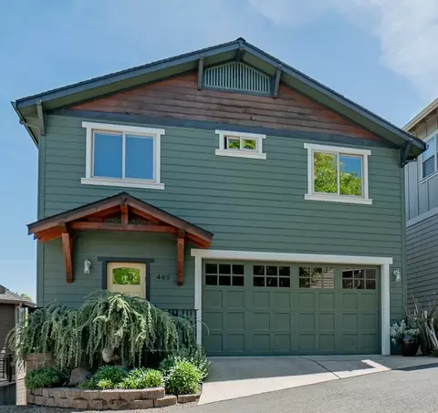 485 Park Ridge Pl, Ashland, OR 97520