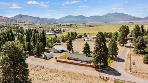 11122 Newlun Dr, Klamath Falls, OR 97603