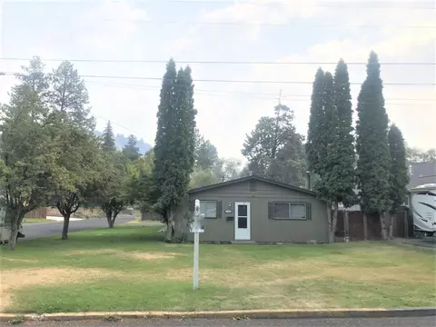 748 NE 9th St, Bend, OR 97701 photo 9