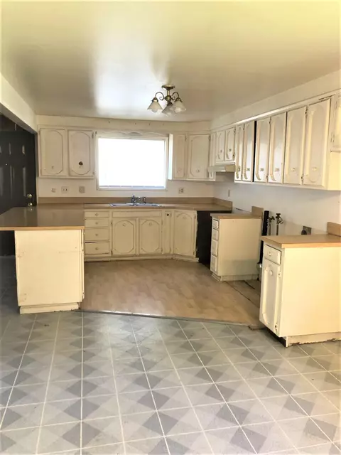 748 NE 9th St, Bend, OR 97701 photo 13