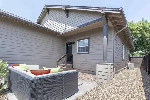 21341 Oakview Dr, Bend, OR 97701 photo 24
