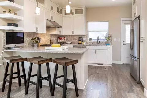 21341 Oakview Dr, Bend, OR 97701 photo 5