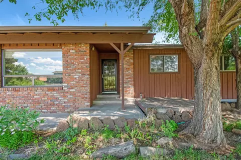 1346 NW Canyon Dr, Redmond, OR 97756
