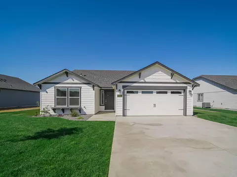 1659 NW Walnut Ave #LOT 191, Redmond, OR 97756
