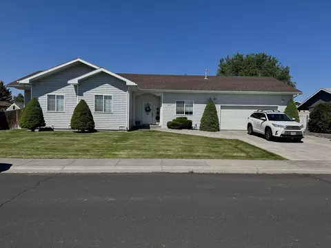 5558 Redfern Ln, Klamath Falls, OR 97603