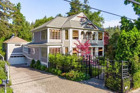88 Granite St, Ashland, OR 97520