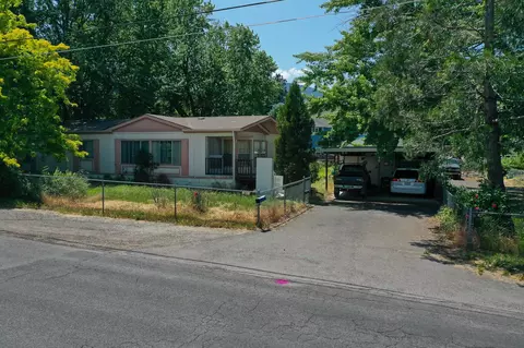 301 Clay St, Ashland, OR 97520