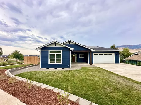385 Otis St, Ashland, OR 97520