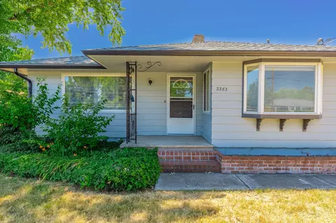 2363 Thorn Oak Dr, Medford, OR 97501
