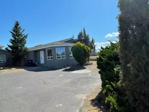 1332 SW Obsidian Ave, Redmond, OR 97756