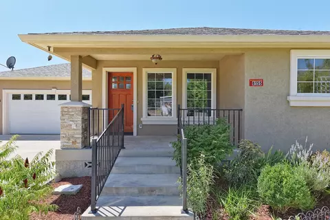 8155 26th St, White City, OR 97503