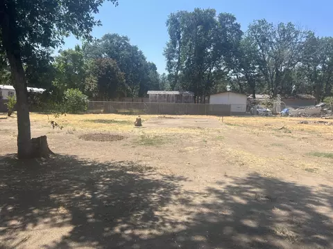 685 W Gregory Rd, Central Point, OR 97502 photo 6