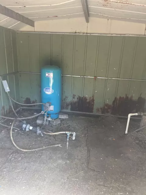 685 W Gregory Rd, Central Point, OR 97502 photo 3