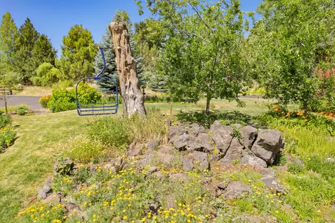 18740 Ridgecrest Rd, Bend, OR 97703 photo 41