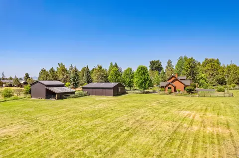 18740 Ridgecrest Rd, Bend, OR 97703 photo 3