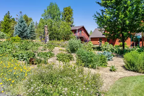 18740 Ridgecrest Rd, Bend, OR 97703 photo 48
