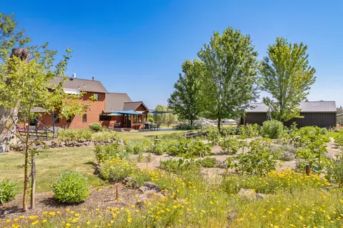 18740 Ridgecrest Rd, Bend, OR 97703