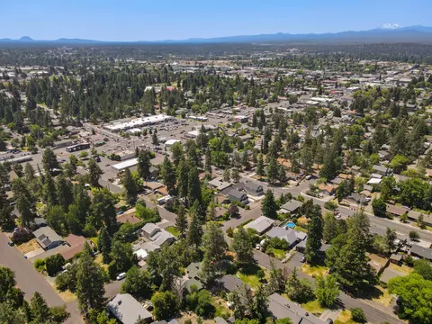 1204 NE 9th St, Bend, OR 97701 photo 45