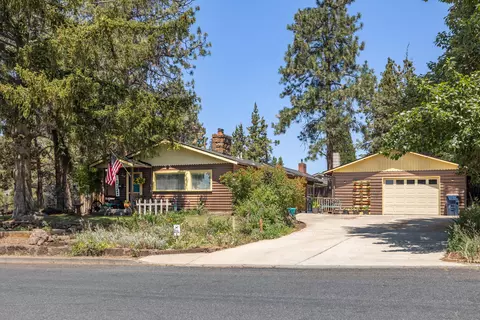 1204 NE 9th St, Bend, OR 97701 photo 2
