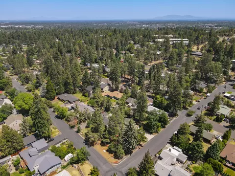 1204 NE 9th St, Bend, OR 97701 photo 42