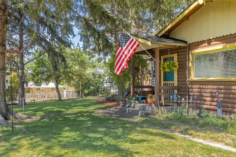 1204 NE 9th St, Bend, OR 97701 photo 32