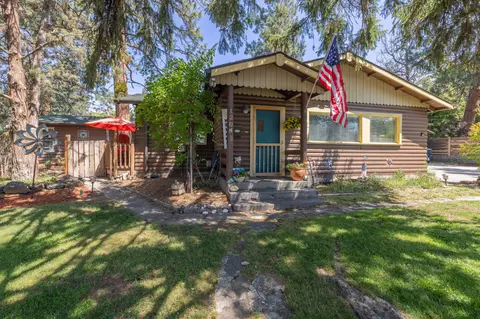 1204 NE 9th St, Bend, OR 97701 photo 4