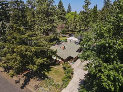 1204 NE 9th St, Bend, OR 97701 photo 39