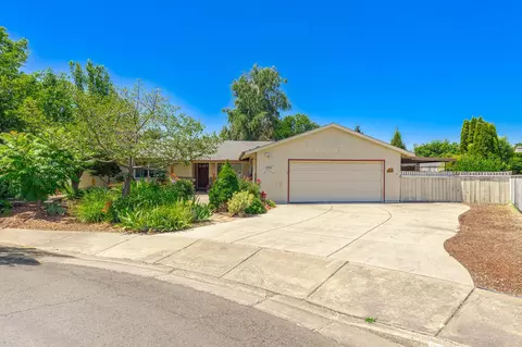 582 Magenta Cir, Medford, OR 97504