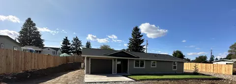 668 SE Glen St, Madras, OR 97741