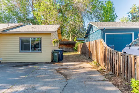 1329 NE Watson Dr, Bend, OR 97701 photo 23