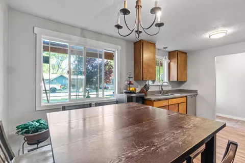 1329 NE Watson Dr, Bend, OR 97701 photo 8