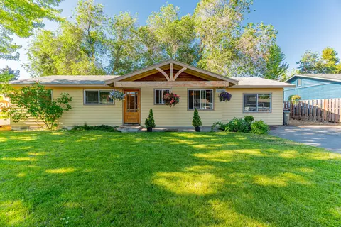 1329 NE Watson Dr, Bend, OR 97701