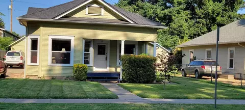 30 Cottage St, Medford, OR 97504