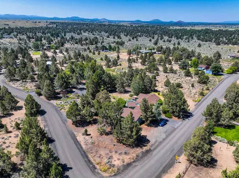 23085 Chisholm Trl, Bend, OR 97702 photo 36