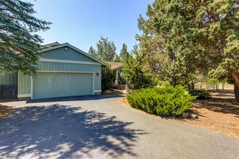 23085 Chisholm Trl, Bend, OR 97702 photo 3