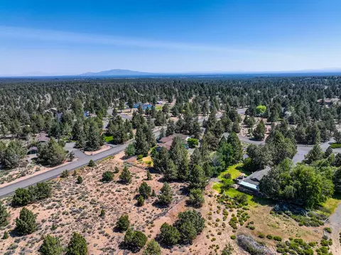 23085 Chisholm Trl, Bend, OR 97702 photo 32