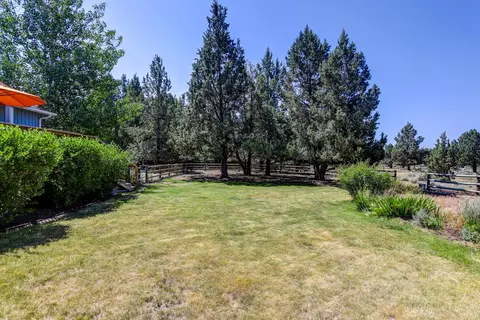 23085 Chisholm Trl, Bend, OR 97702 photo 25