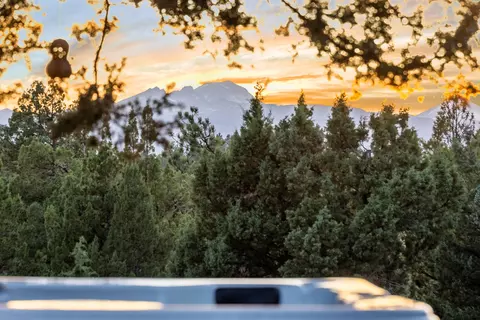 60177 Stirling Dr, Bend, OR 97702 photo 3