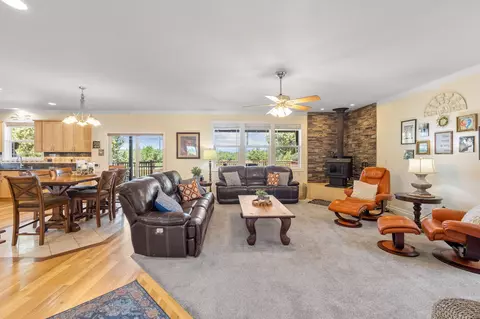 60177 Stirling Dr, Bend, OR 97702 photo 8
